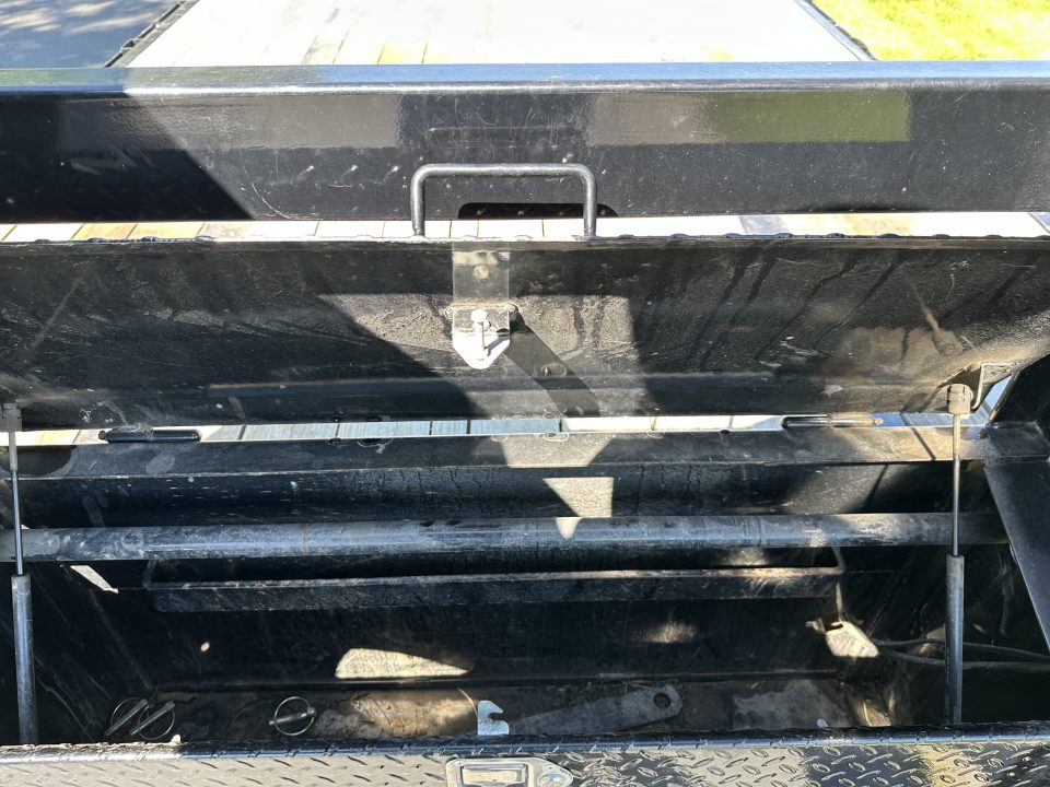 Used 2023 PJ Trailers LD 30' with Monster Ramps