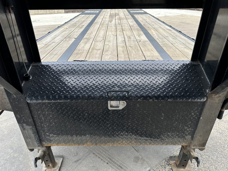 Used 2022 PJ LD30' with Monster Ramps