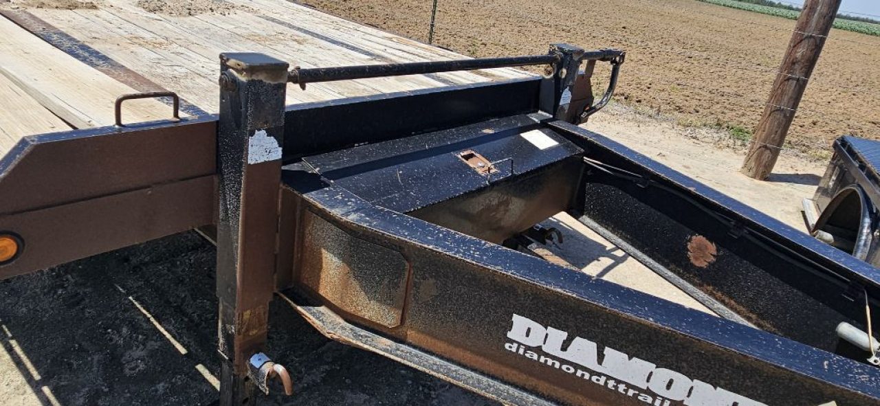 Used 2007 Diamond T 102" x 30' Pintle Hitch Deckover Trailer