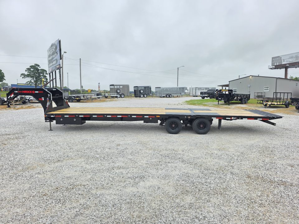 New 2027 MAXX-D 102 X 34 YDX TANDEM DUAL GN HYDROTAIL W/ BLACKWOOD RUNNERS/ HYDRO JACKS/ TORQUE TUBE Flatbed Trailer