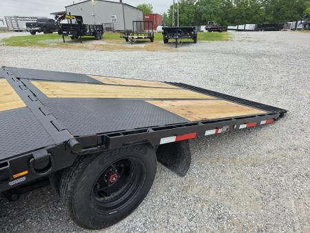 New 2027 MAXX-D 102 X 34 YDX TANDEM DUAL GN HYDROTAIL W/ BLACKWOOD RUNNERS/ HYDRO JACKS/ TORQUE TUBE Flatbed Trailer