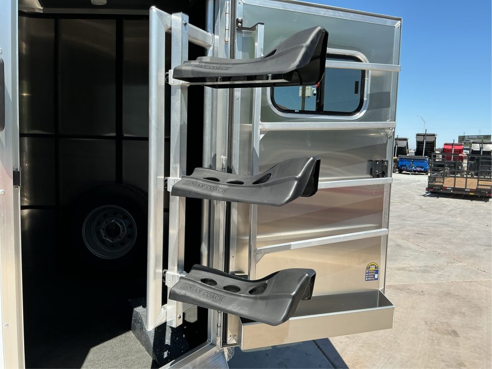 New 2026 Logan Coach RIOT3BP RIOT 3H BP Horse Trailer