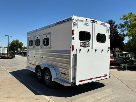New 2026 Logan Coach RIOT3BP RIOT 3H BP Horse Trailer