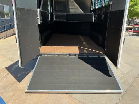 New 2026 Logan Coach RIOT3BP RIOT 3H BP Horse Trailer