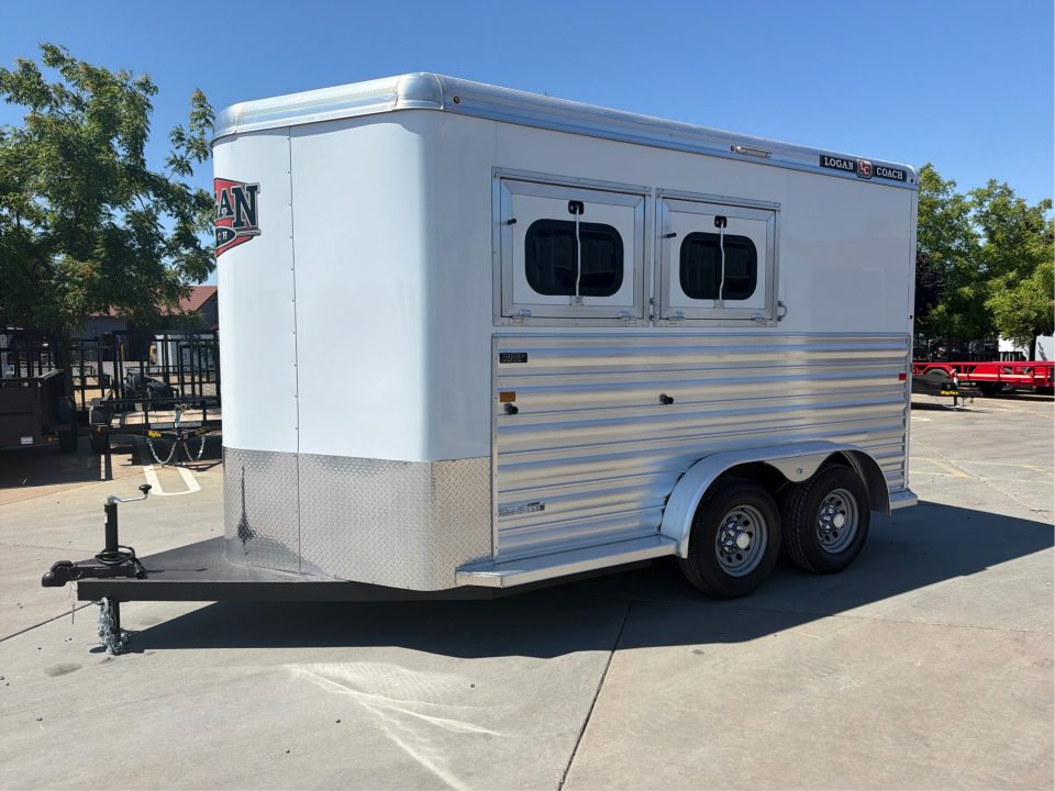 New 2026 Logan Coach RIOT2BP RIOT 2H BP Horse Trailer