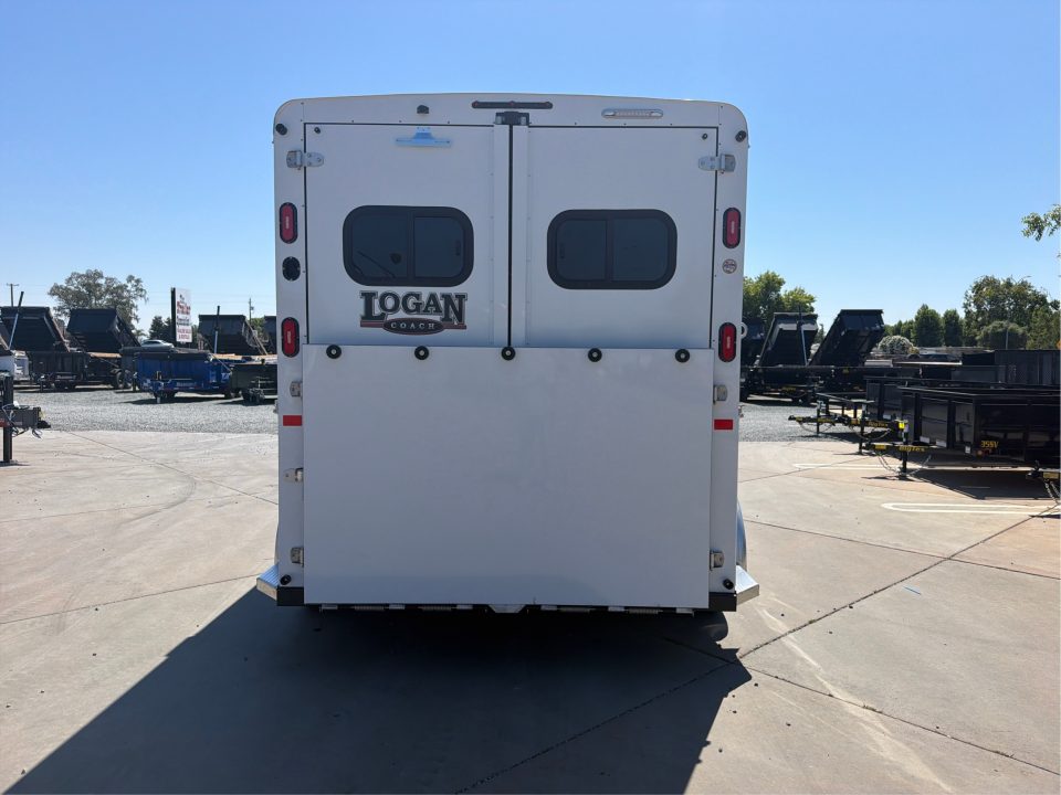 New 2026 Logan Coach RIOT2BP RIOT 2H BP Horse Trailer