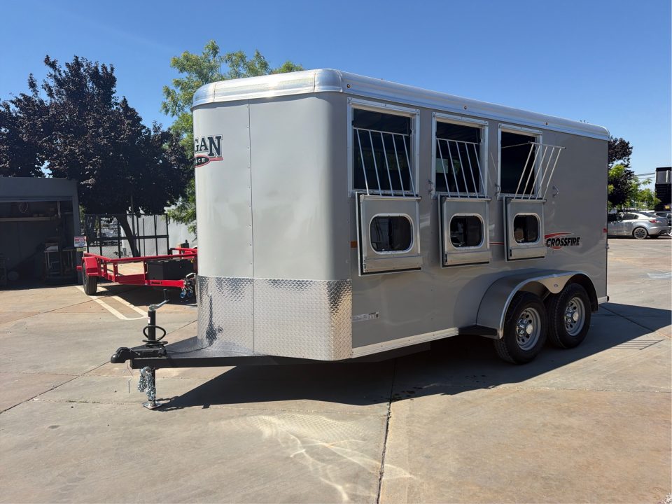 New 2026 Logan Coach CROSSFIRE3BP CROSSFIRE 3 HORSE BP Horse Trailer