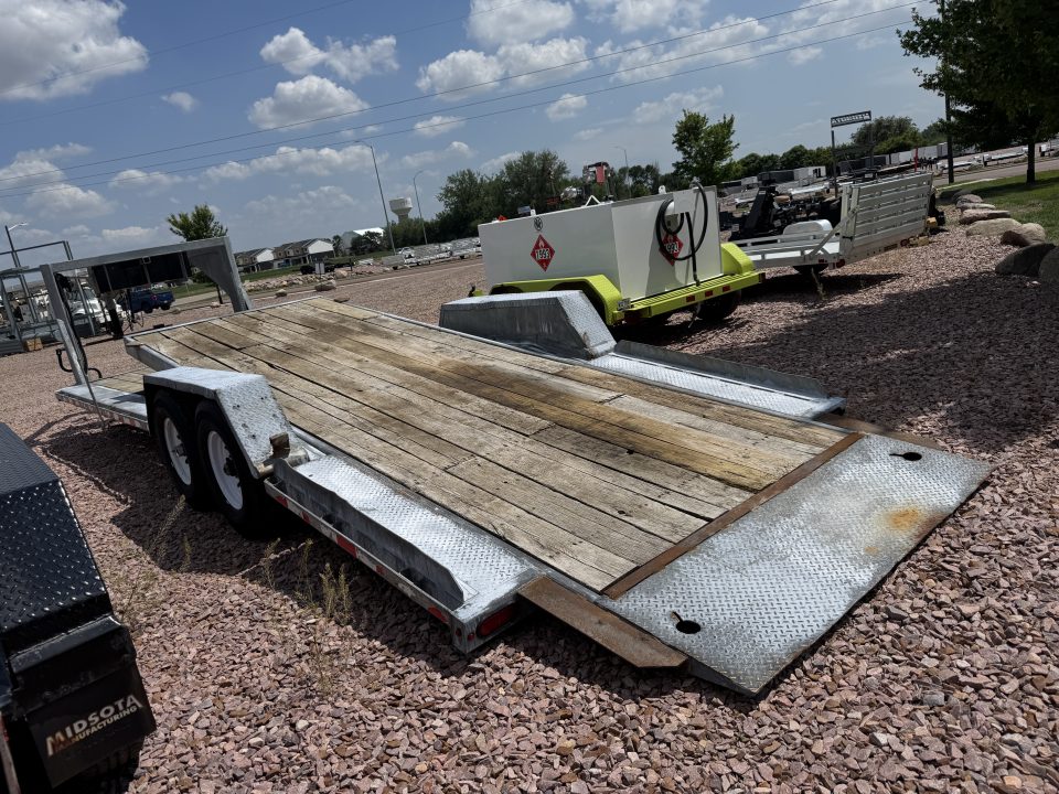 Used 2015 Midsota TB24GN Tilt Trailer