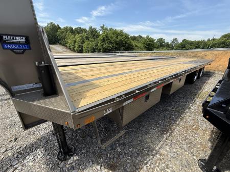 New 2026 Diamond C FMAX 212 Flatbed Trailer, PACESETTER EDITION, HYD JACKS AND DOVETAIL, DISC BRAKES, 17.5 ALUMINUM OUTER WHEELS