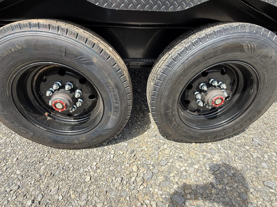 New 2026 Diamond C LPT 210 Dump Trailer, PACESETTER EDITION, HYD JACK, 7GA FLOOR, FORK HOLDERS, 32” SIDES, 23K GVWR
