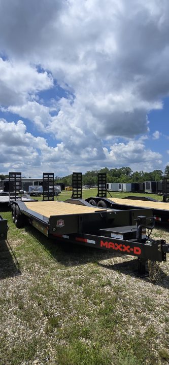 New 2027 MAXX-D H8B10224 Equipment Trailer