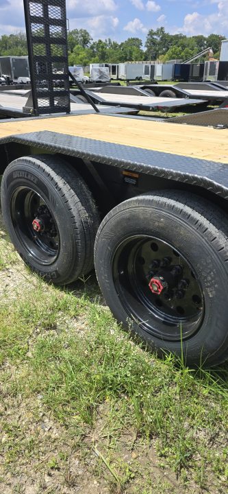 New 2027 MAXX-D H8B10224 Equipment Trailer