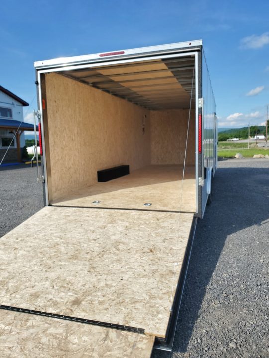 New 2026 Look Trailers ST-DLX Enclosed Trailer / 7000 GVWR / 8.5'x24'