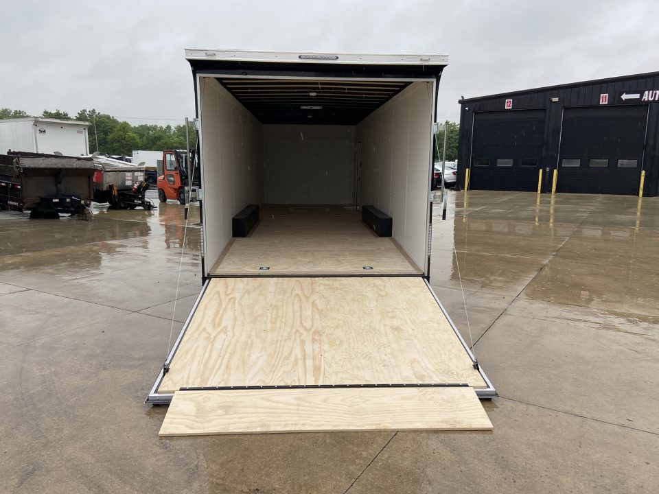 New United CLA-8.5X28 Racing Trailer