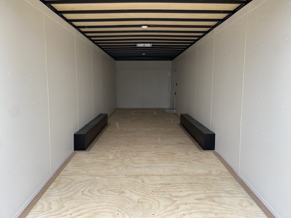 New United CLA-8.5X28 Racing Trailer