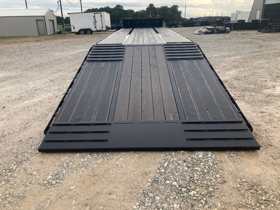 New 2025 Diamond C Trailers 102X53 TANDEM 40K STEPDECK W/ HYDROJACKS, AIR RIDE/FRONT LIFT AXLE, 60" SPREAD & DISC BRAKES Flatbed Trailer