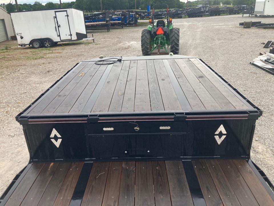 New 2025 Diamond C Trailers 102X53 TANDEM 40K STEPDECK W/ HYDROJACKS, AIR RIDE/FRONT LIFT AXLE, 60" SPREAD & DISC BRAKES Flatbed Trailer