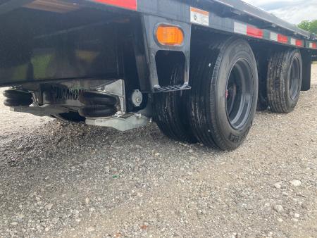 New 2025 Diamond C Trailers 102X53 TANDEM 40K STEPDECK W/ HYDROJACKS, AIR RIDE/FRONT LIFT AXLE, 60" SPREAD & DISC BRAKES Flatbed Trailer