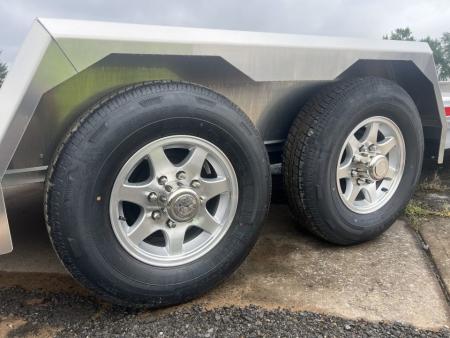 New 2025 EBY Trailers 17+7 14K Tilt Equipment Trailer