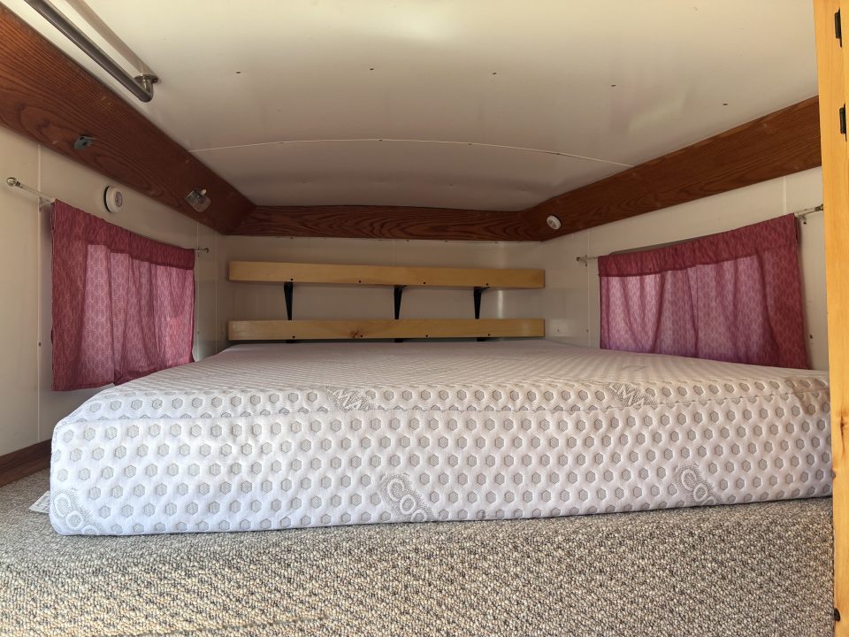 Used 2001 Elite Trailers 4 Horse Slant Load Gooseneck Horse Trailer