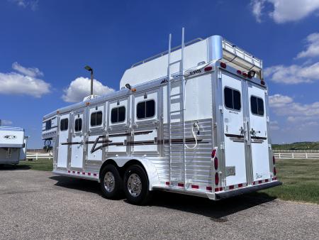 Used 2001 Elite Trailers 4 Horse Slant Load Gooseneck Horse Trailer