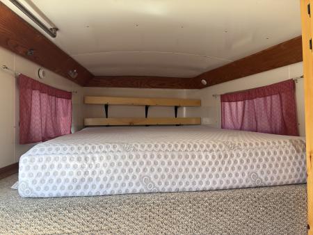 Used 2001 Elite Trailers 4 Horse Slant Load Gooseneck Horse Trailer