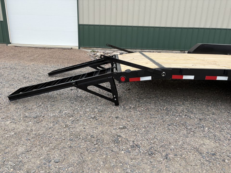 New 2027 24' 14k PJ GN 6" Channel Equipment Trailer
