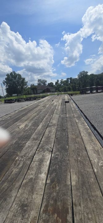 9×35 Dovetail Trailer photo 9