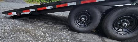 New 2026 Top Hat Trailers 22X102 Deckover Trailer POWER TILT