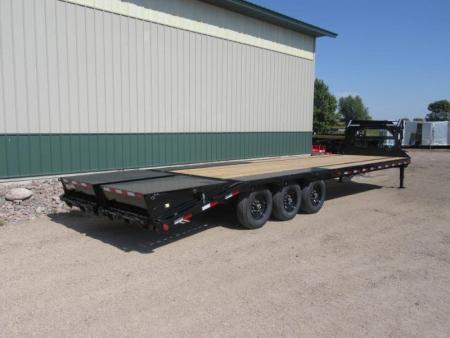 New 2027 30' PJ Low-Pro Triple Axle Gooseneck Flatbed Trailer