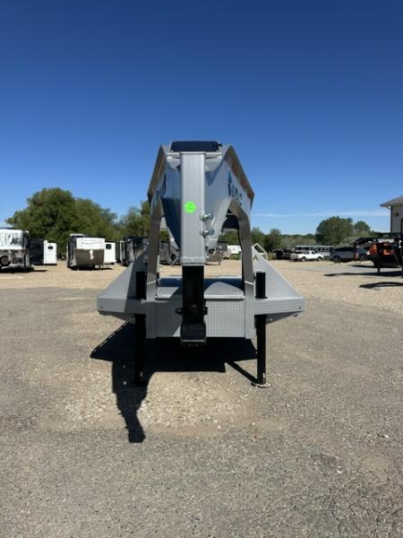 New 2026 Diamond C 32' FMAX Flatbed