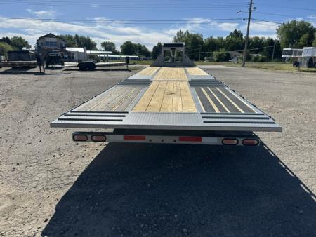 New 2026 Diamond C 32' FMAX Flatbed