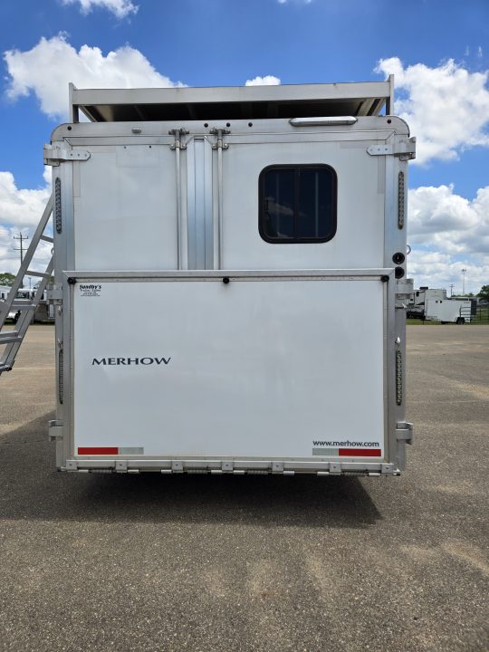 Used 2018 Merhow 8313 3 Horse Trailer