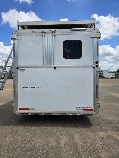 Used 2018 Merhow 8313 3 Horse Trailer