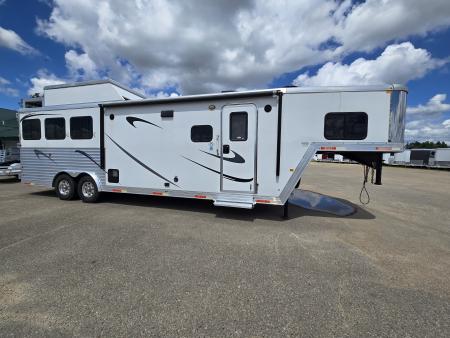 Used 2018 Merhow 8313 3 Horse Trailer