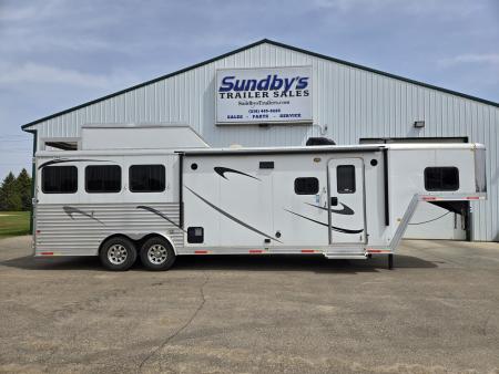 Used 2018 Merhow 8313 3 Horse Trailer