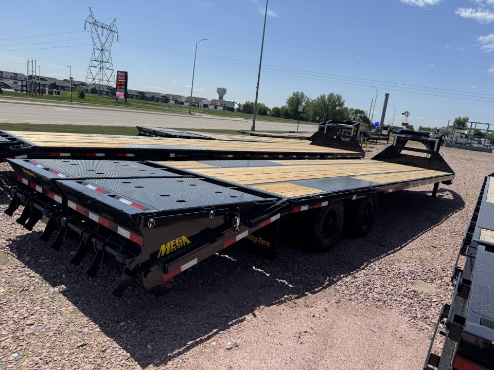 New 2026 Big Tex Trailers 22GN33D5A Deckover Trailer