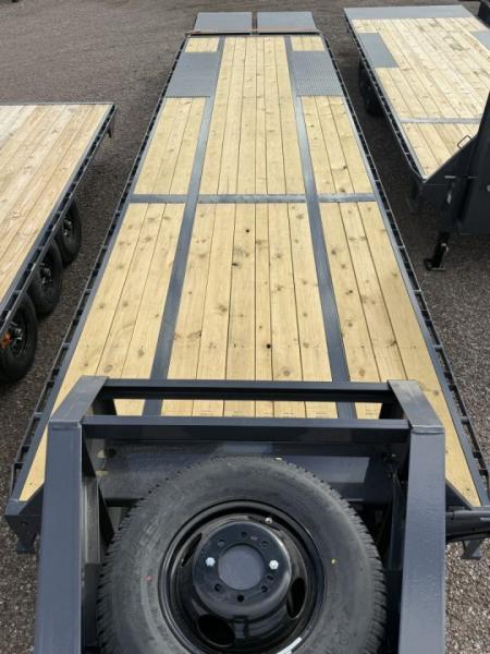 New 2026 Lamar 32' Gooseneck Deckover Trailer 20K
