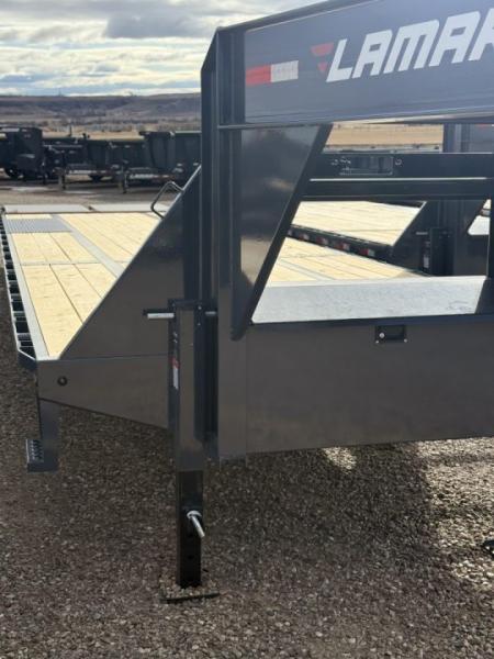 New 2026 Lamar 32' Gooseneck Deckover Trailer 20K