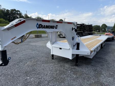 New 2026 Diamond C FMAX212 GOOSENECK TRAILER PACESETTER HYDRO JACKS & DOVE DISC BRAKES aluminum OUTER RIMS