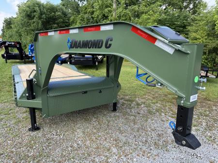 New 2026 Diamond C HXD210 GOOSENECK DRIVE OVER FENDER TILT TRAILER SOLAR CHARGER & HYDRO JACKS