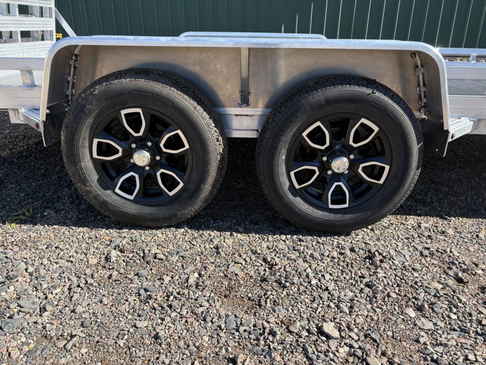 New 2026 81"x194" Bear Track 7k Tandem Utility Trailer