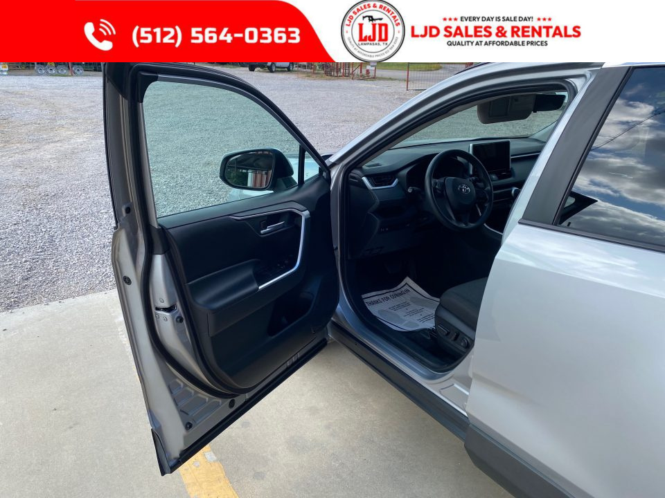 Used 2024 Toyota RAV4 XLE - 2.5L I4 - 76K Miles
