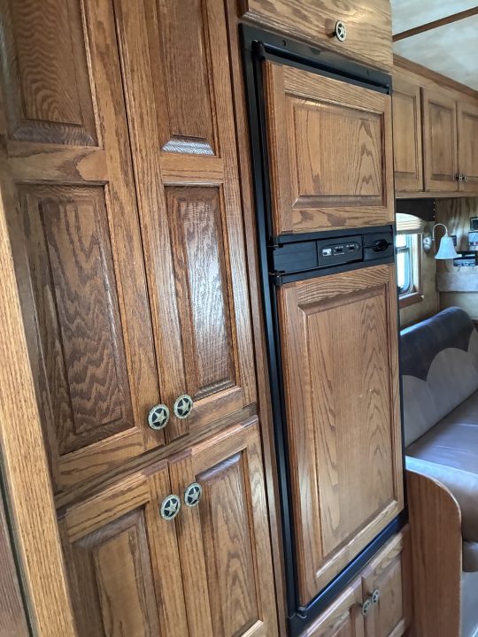 Used 2011 4-Star Trailers 4H 11' LQ Horse Trailer