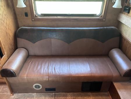Used 2011 4-Star Trailers 4H 11' LQ Horse Trailer