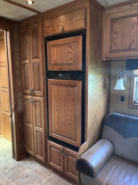 Used 2011 4-Star Trailers 4H 11' LQ Horse Trailer