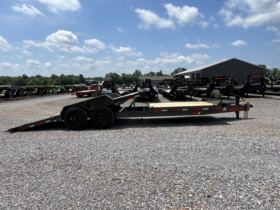 New 2027 MAXXD 83" X 24' 17.5K Tilt Equipment Trailer