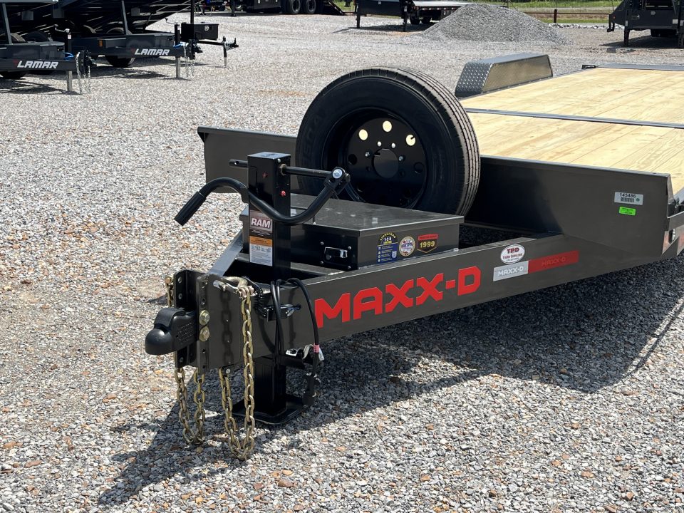 New 2027 MAXXD 83" X 24' 17.5K Tilt Equipment Trailer