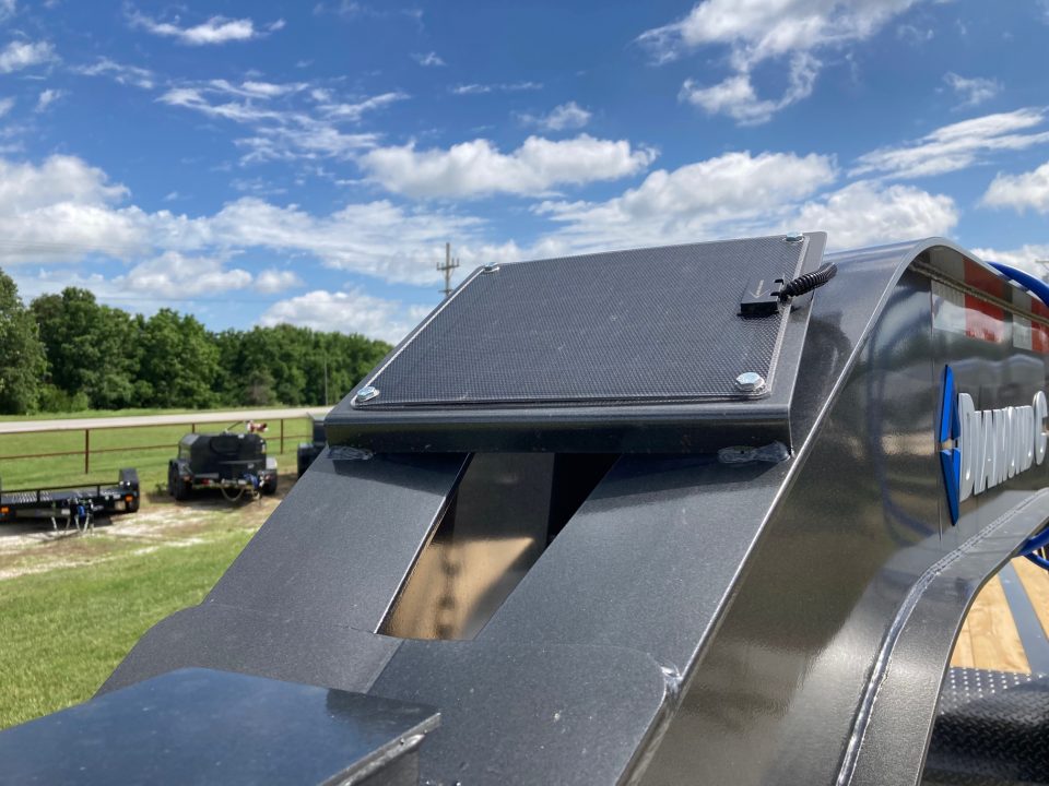New 2026 Diamond C Trailers 102x30 TANDEM 25.9K GN HYDROTAIL W/ BLACKWOOD RUNNERS, HYDROJACKS, SOLAR & WIRELESS REMOTE Flatbed Trailer