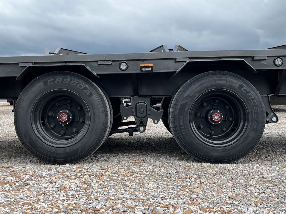 New 2027 MAXXD Gooseneck Flatbed Trailer | 102" x 32' 30K GVWR